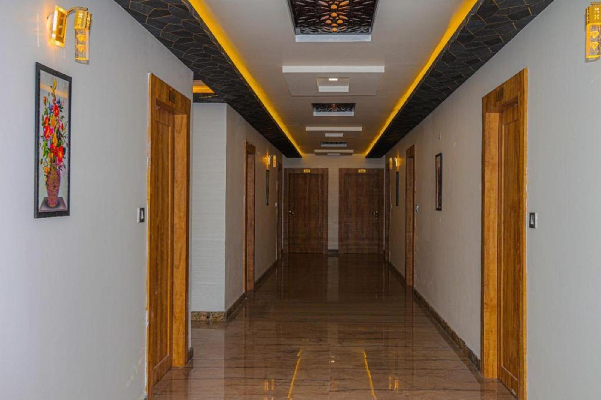 Hotel Eagle Inn Udaipur Exterior photo